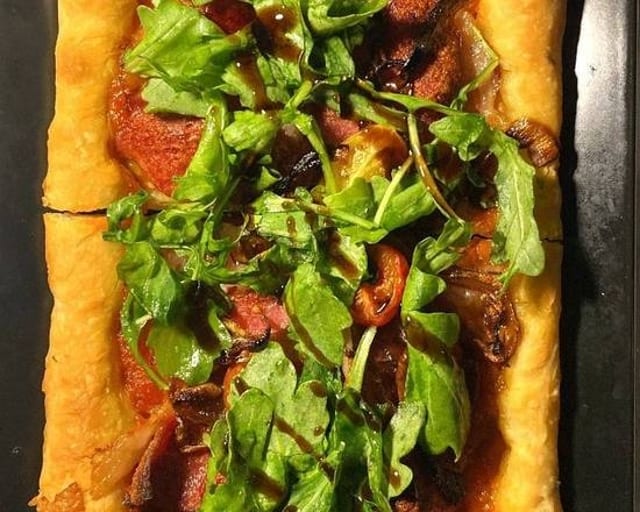 YAKAR SPECIALTY PIZZA