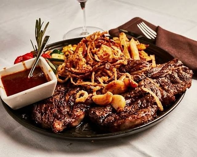 STEAKOUSE TRIO
